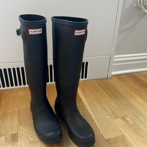 Black Matte Hunter Rainboots